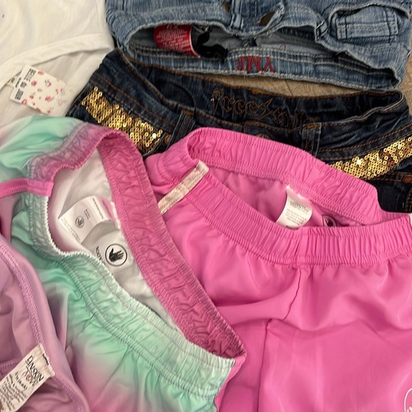 Girls Assorted Clothing items in size 6/6X  
Girls clothing assorted Brands - Picture 7 of 7